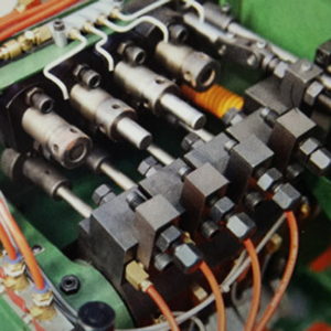 19B-3S Three Die Three Blow Bolt Maker rear knock out